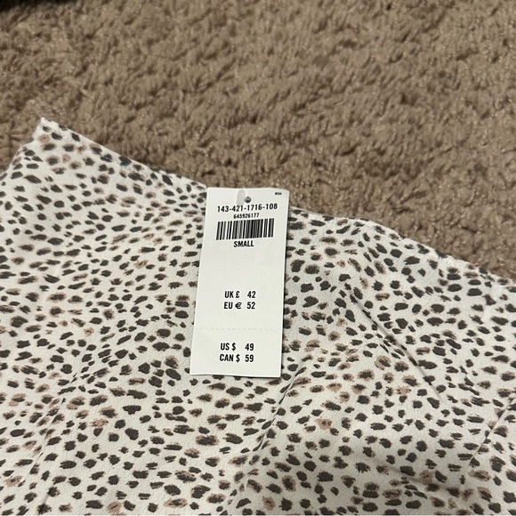 Abercrombie Leopard / Cheetah Mini Skirt with Slit - Picture 4 of 4